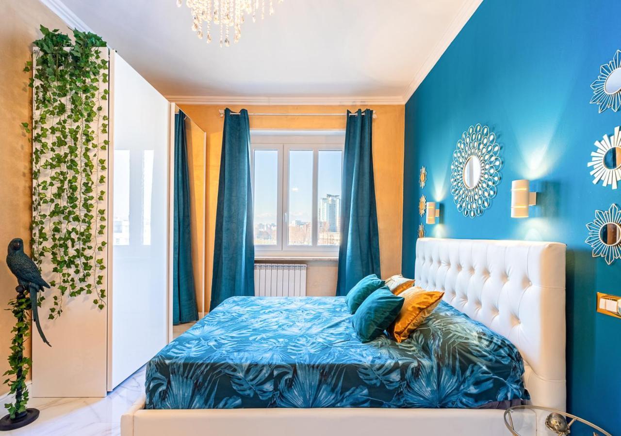 Jungle --- Vasca In Apartment Turin